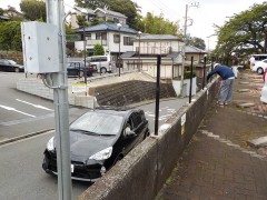 作業風景3-横浜市内団地駐車場フェンス交換工事