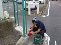 横浜市内駐車場フェンス設置工事-作業風景3